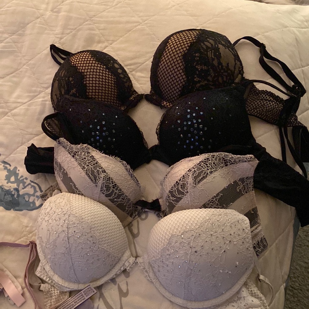 NOT FOR SALE Victoria secret bras 34B